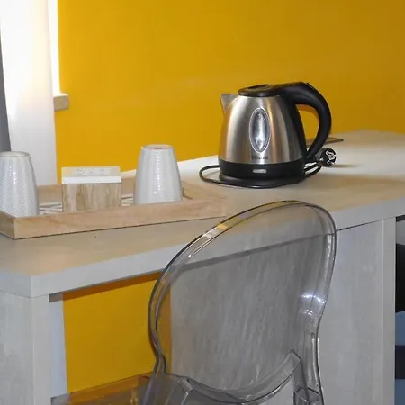 Orange - De Vivo Realty Affittacamere Sorrento