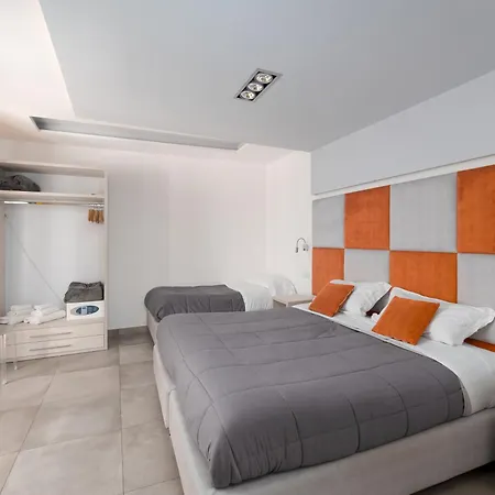 Orange - De Vivo Realty Affittacamere 4*