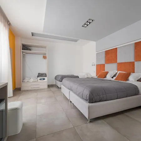 Orange - De Vivo Realty Affittacamere