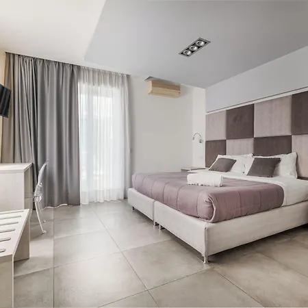 De Vivo Realty - Orange Suites Sorrento