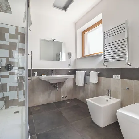 De Vivo Realty - Orange Suites Sorrento Guest house 4*