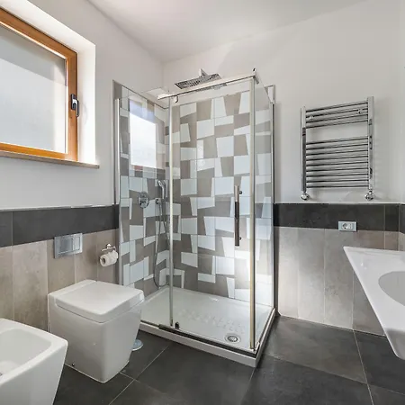 De Vivo Realty - Orange Suites Sorrento Sorrento