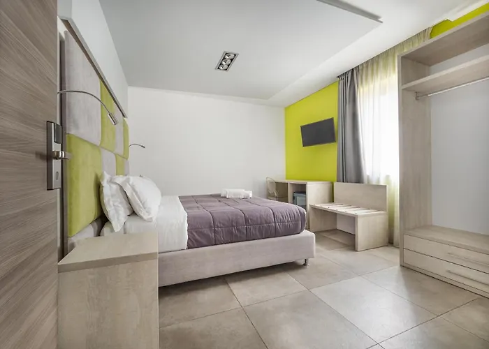 Orange - De Vivo Realty Penzion Sorrento