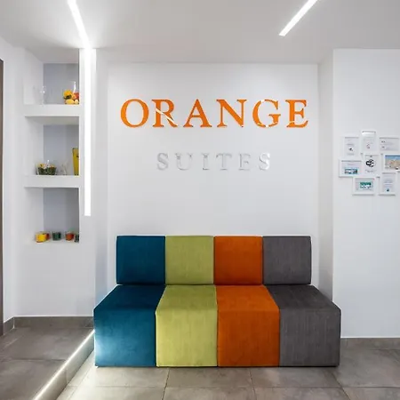 Orange - De Vivo Realty Pensión 2*