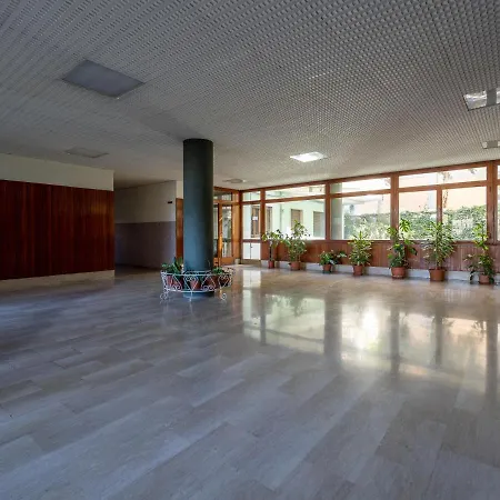 Pensión Orange - De Vivo Realty