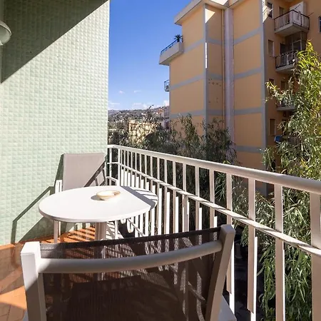 Orange - De Vivo Realty Pensión