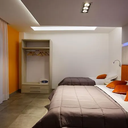 Pensión Orange - De Vivo Realty Península Sorrentina